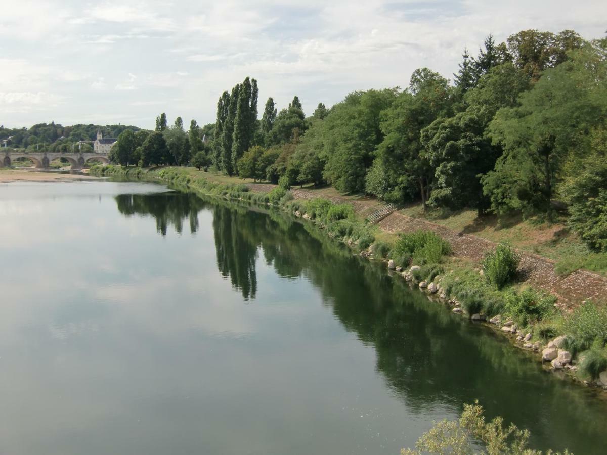 Git'Appart Au Bord De Loire Tours Buitenkant foto
